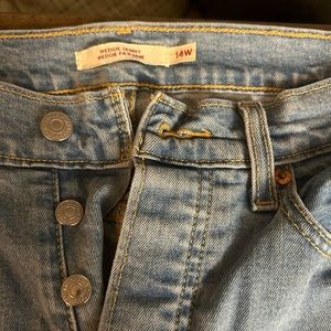 Levi’s wedgie skinny size 14!
